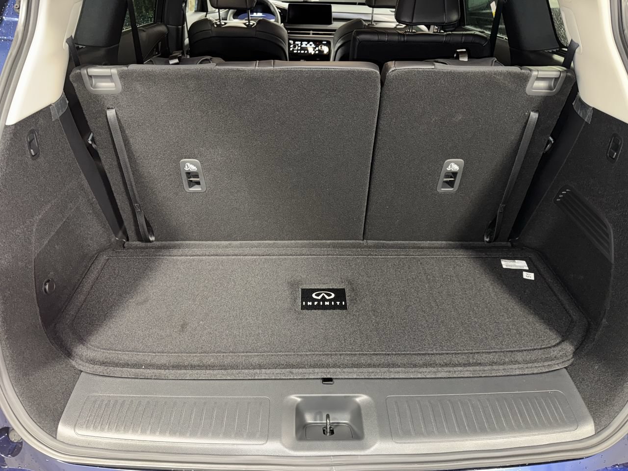 Certified 2026 INFINITI QX60 Luxe w/ Cargo Package AWD/4WD image 33