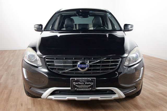 Used 2017 Volvo XC60 T6 Dynamic w/ Advanced Package AWD/4WD image 2