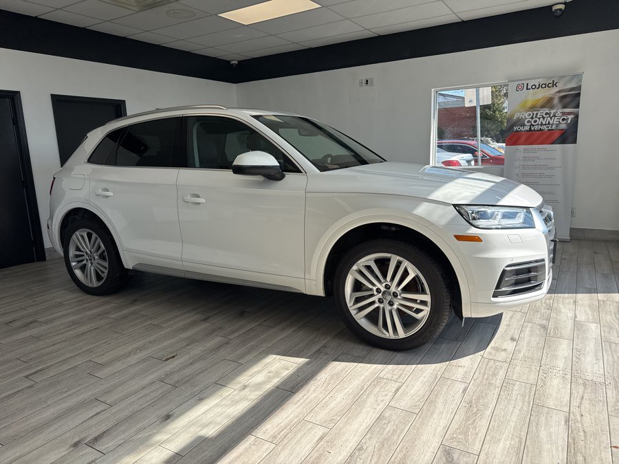 Used 2018 Audi Q5 2.0T Premium Plus w/ Premium Plus Package AWD/4WD image 3