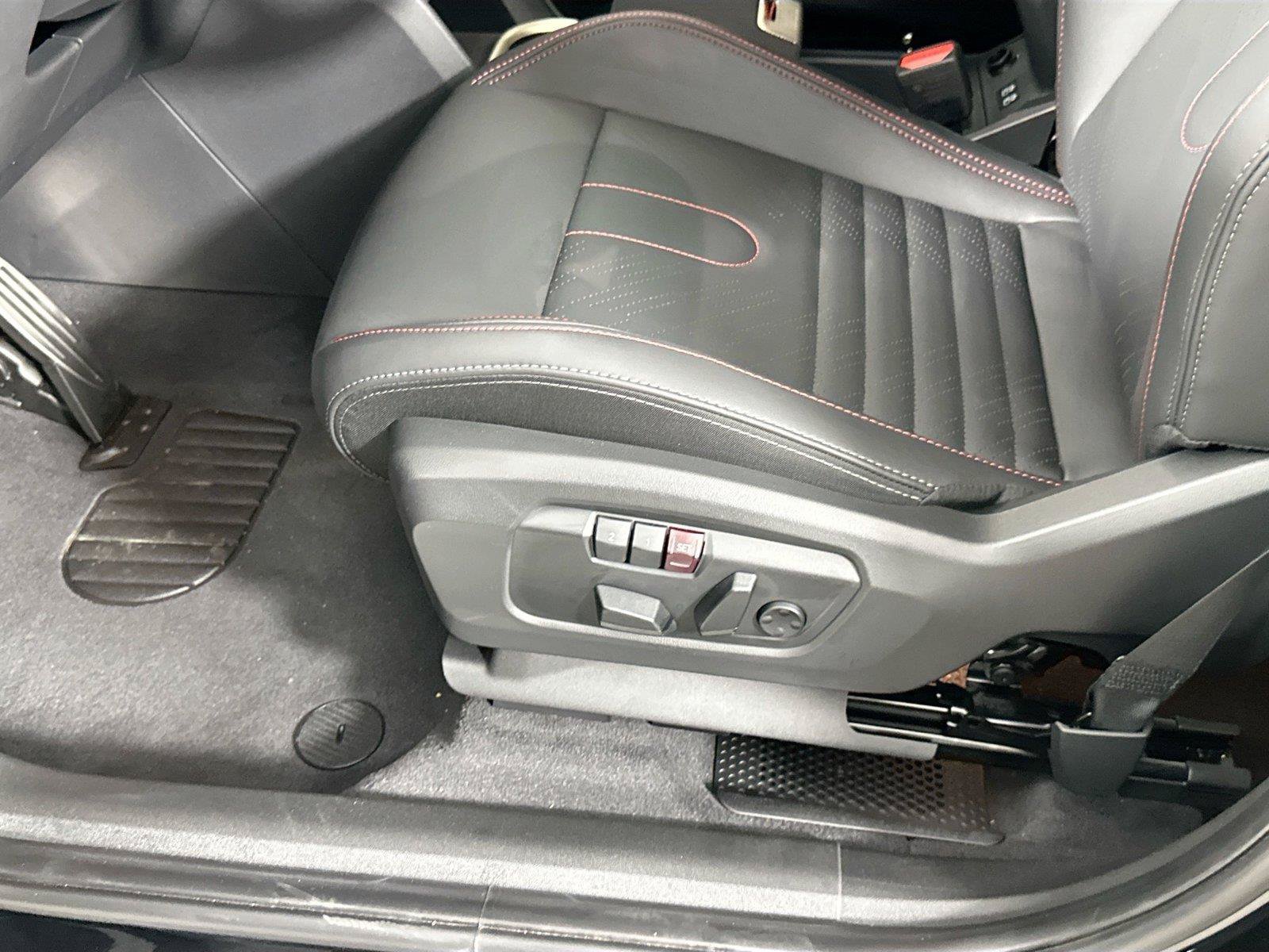Used 2025 MINI Cooper Countryman John Cooper Works w/ Comfort Package Max AWD/4WD image 18