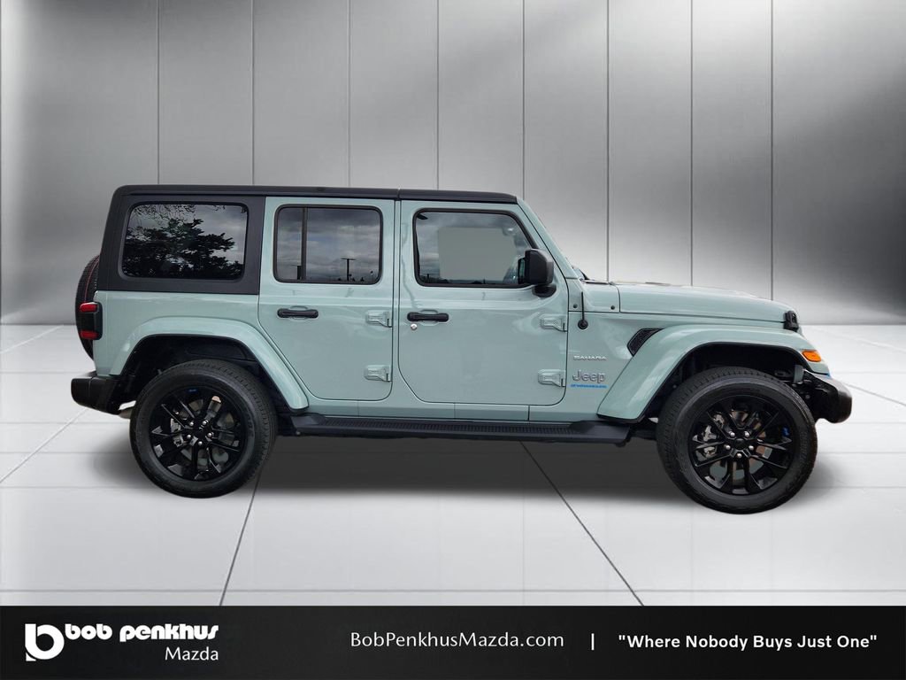 Used 2023 Jeep Wrangler Unlimited Sahara w/ Cold Weather Group AWD/4WD image 24