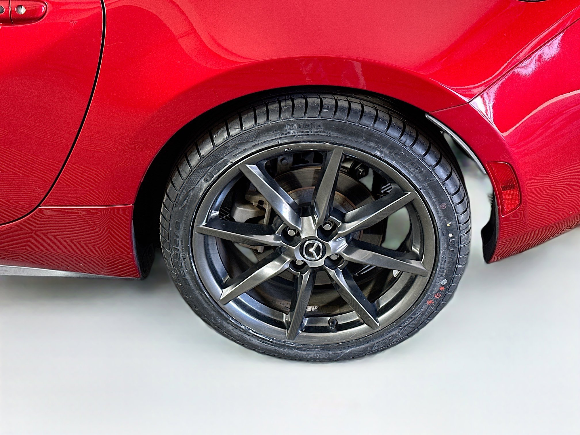 Used 2017 MAZDA MX-5 Miata RF Grand Touring RWD image 11