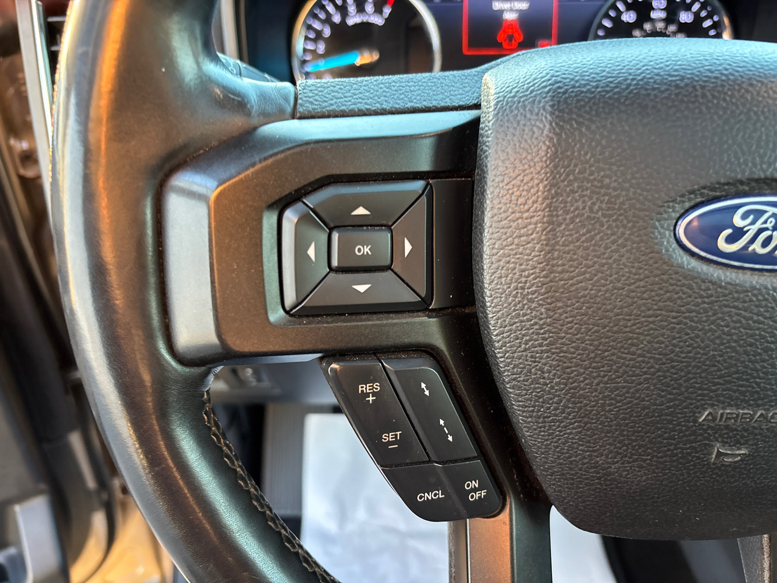 Used 2020 Ford Expedition Limited w/ Equipment Group 301A AWD/4WD image 16