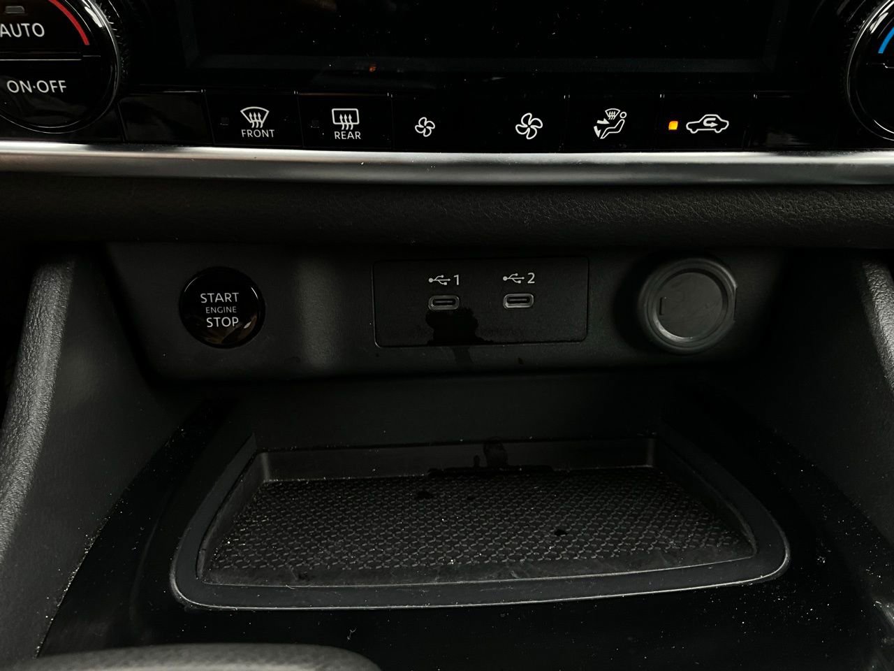 Used 2025 Nissan Rogue SV image 25