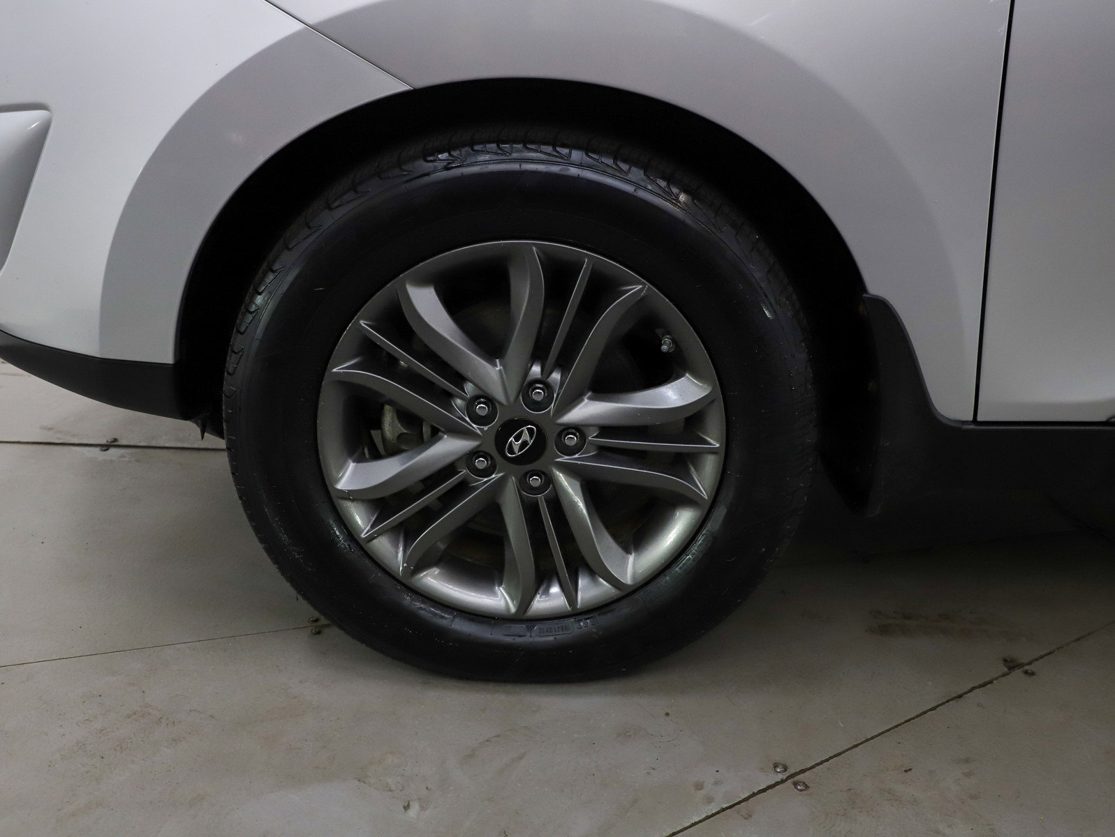 Used 2015 Hyundai Tucson SE image 25