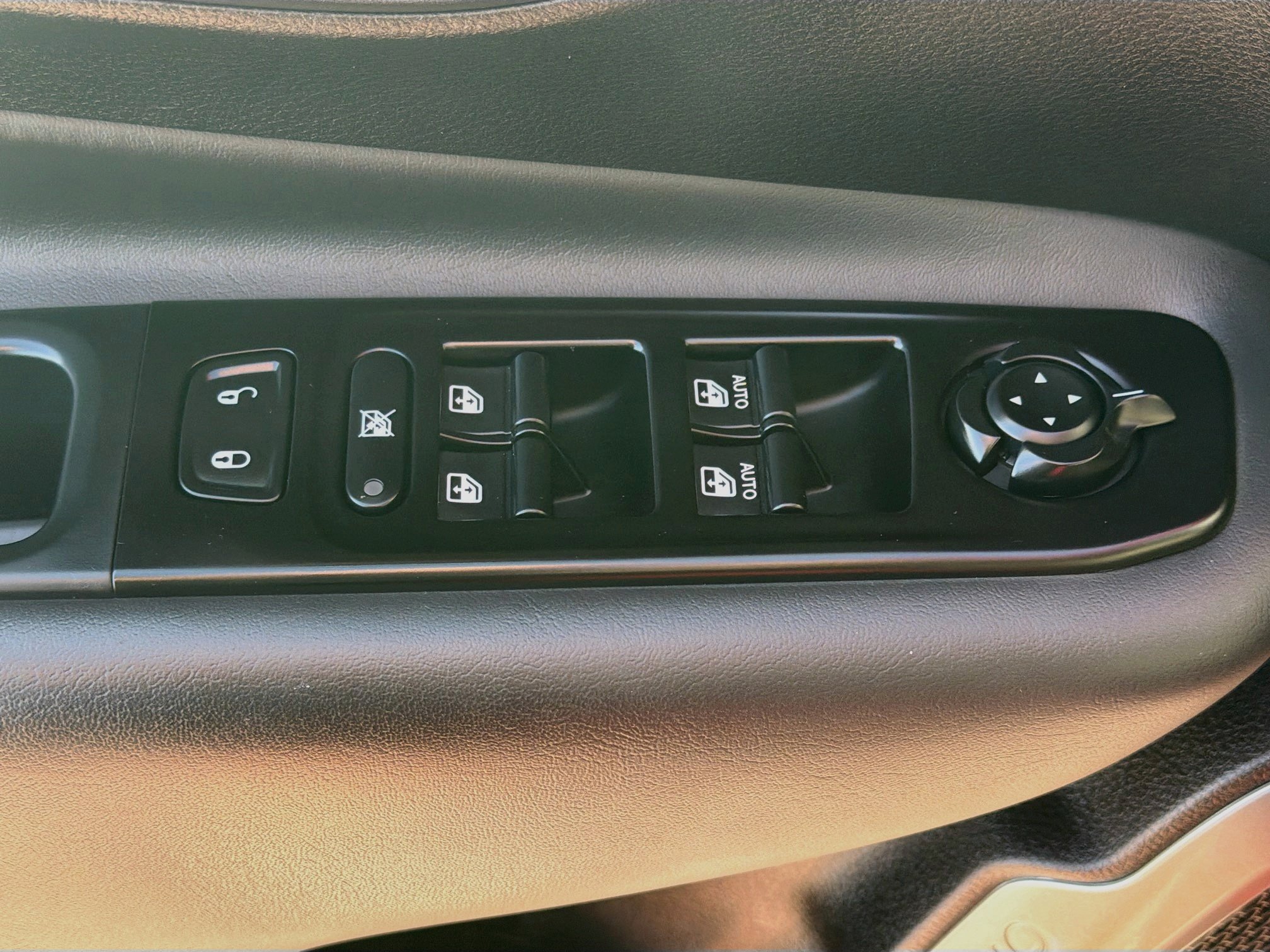 Used 2020 Jeep Renegade Limited AWD/4WD image 15