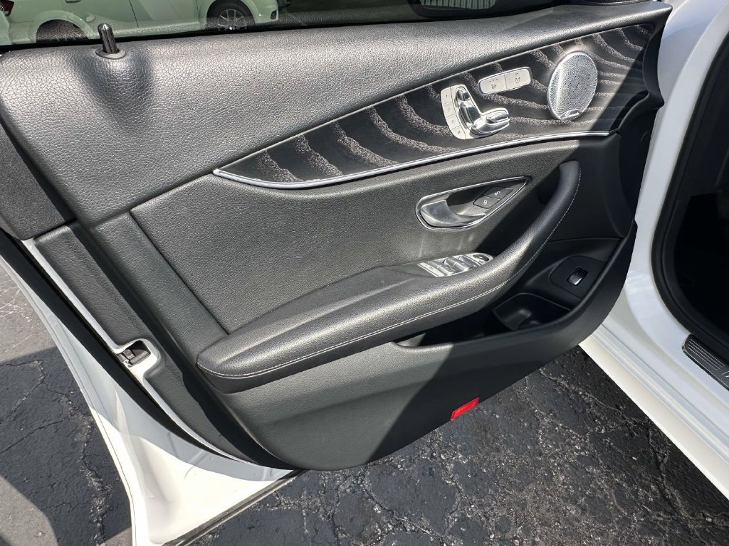 Used 2018 Mercedes-Benz E 300 image 14