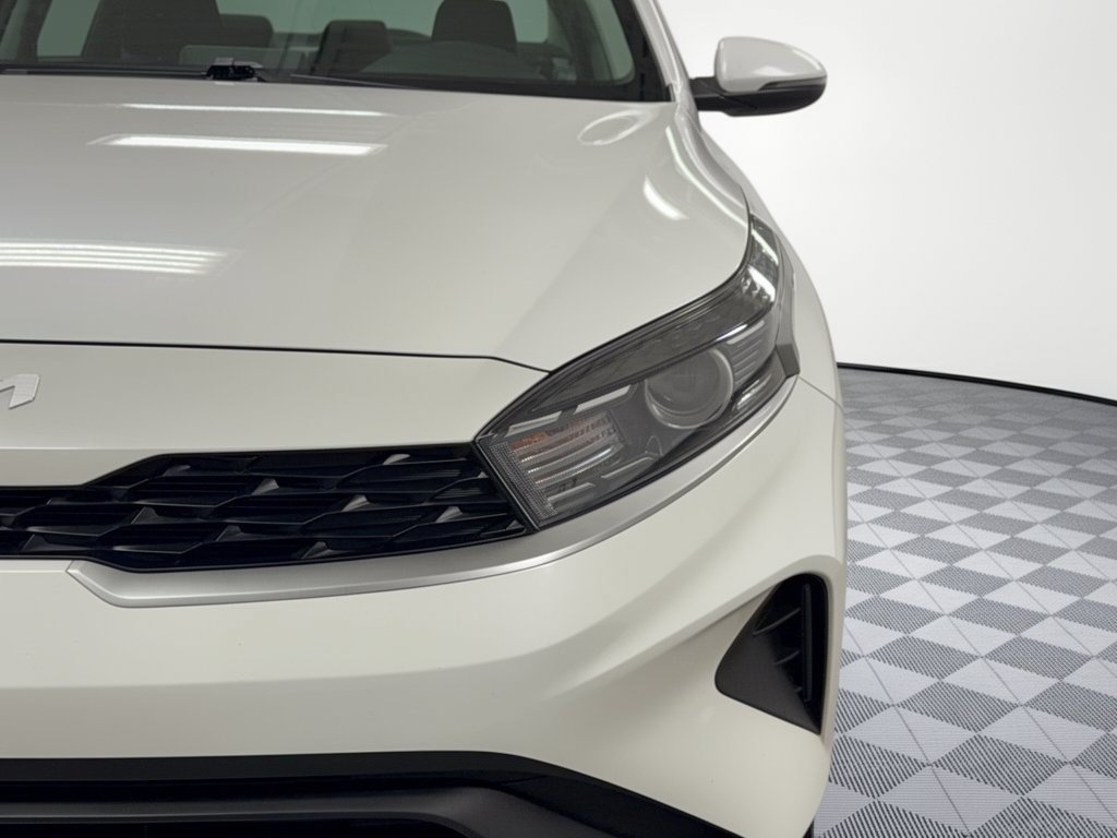 Used 2023 Kia Forte LXS w/ LXS Technology Package FWD image 12