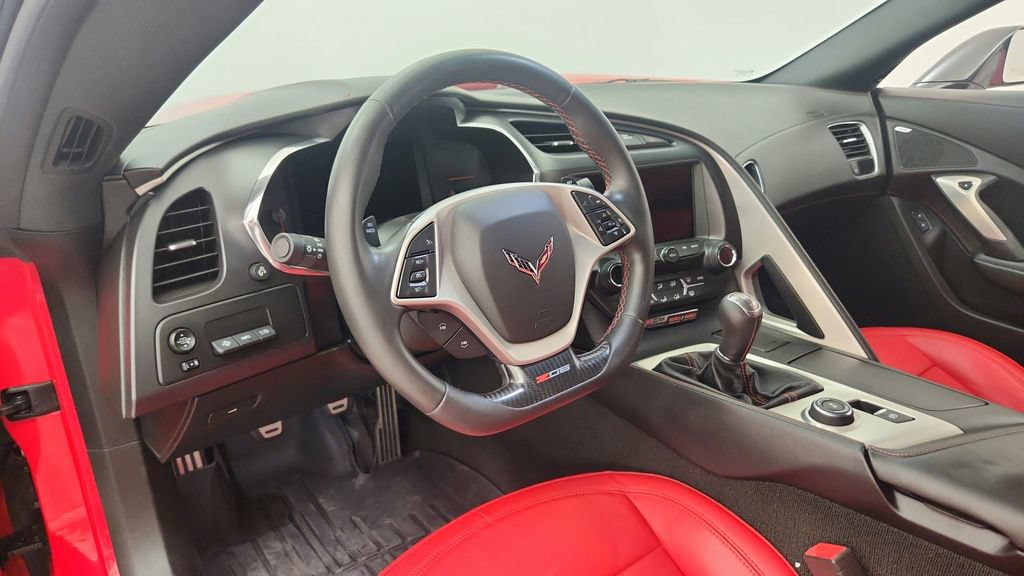Used 2015 Chevrolet Corvette Z06 w/ Chrome Badge Package RWD image 41