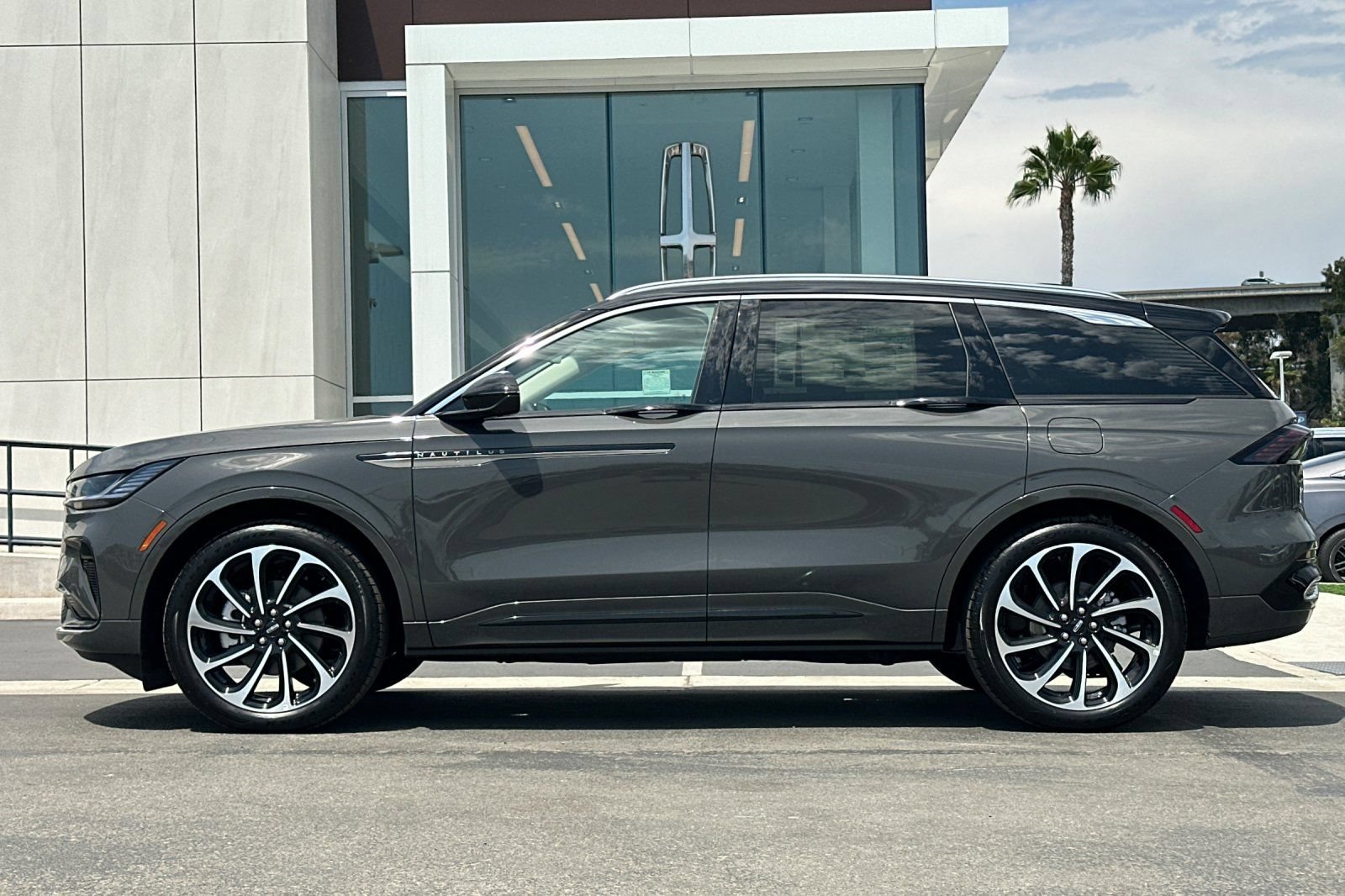 New 2026 Lincoln Nautilus Black Label AWD/4WD image 6
