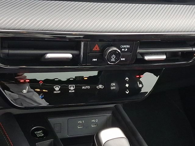 New 2026 Nissan Kicks SR w/ SR Premium Package FWD image 16