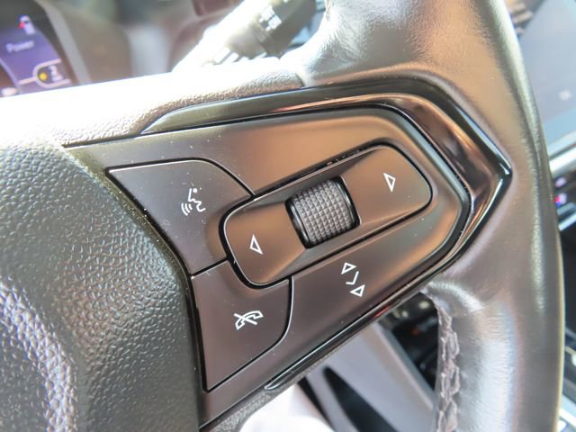 Used 2023 Chevrolet Bolt EUV LT w/ Convenience Package FWD image 19