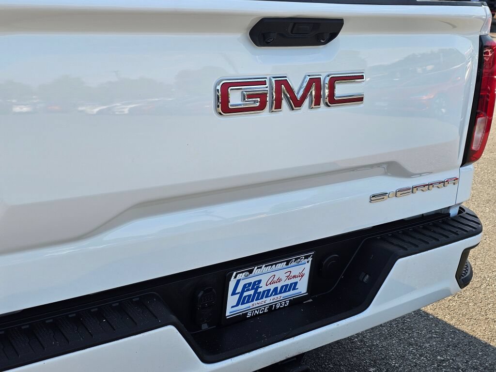 Used 2024 GMC Sierra 1500 Pro w/ Graphite Edition AWD/4WD image 23
