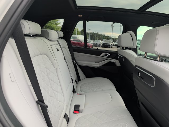 Used 2025 BMW X5 xDrive50e w/ M Sport Package AWD/4WD image 23