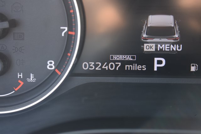 Used 2025 Mitsubishi Outlander SE FWD image 24