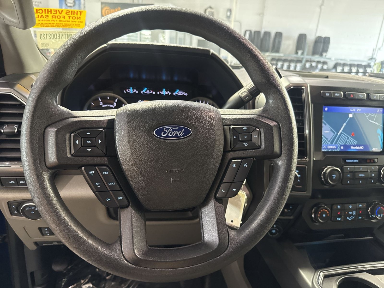 Used 2022 Ford F350 XLT w/ XLT Premium Package AWD/4WD image 18