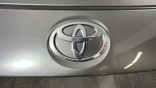 Used 2023 Toyota bZ4X AWD image 9