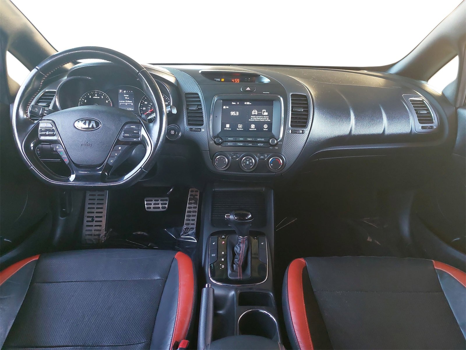 Used 2018 Kia Forte SX image 9