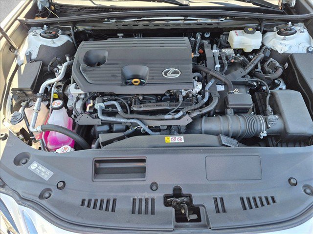 Used 2025 Lexus ES 300h w/ Premium Package FWD image 23