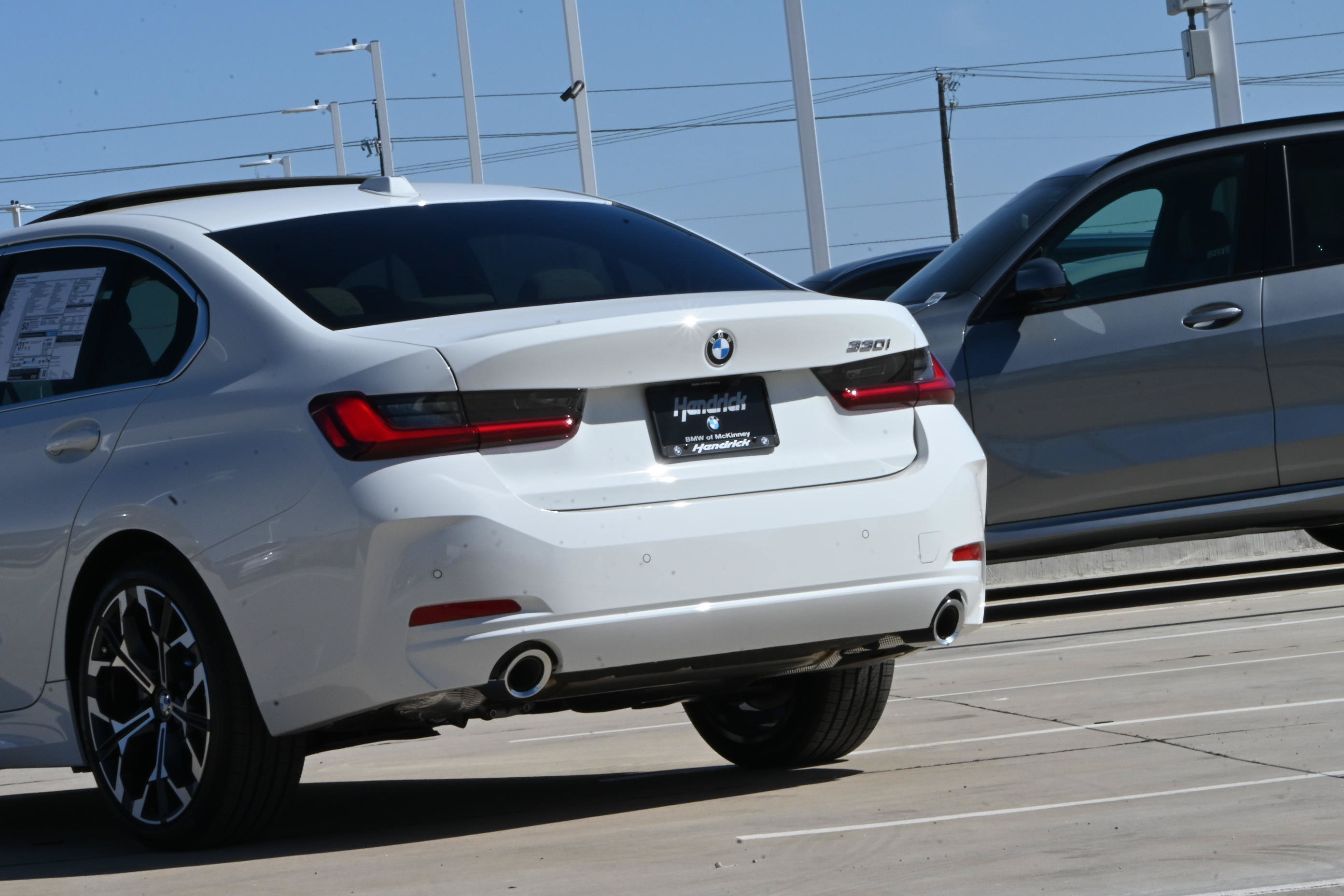 Used 2026 BMW 330i Sedan w/ Premium Package RWD image 5