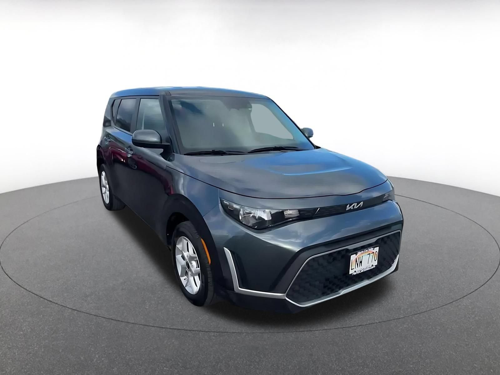 Used 2025 Kia Soul LX w/ LX Technology Package FWD image 3