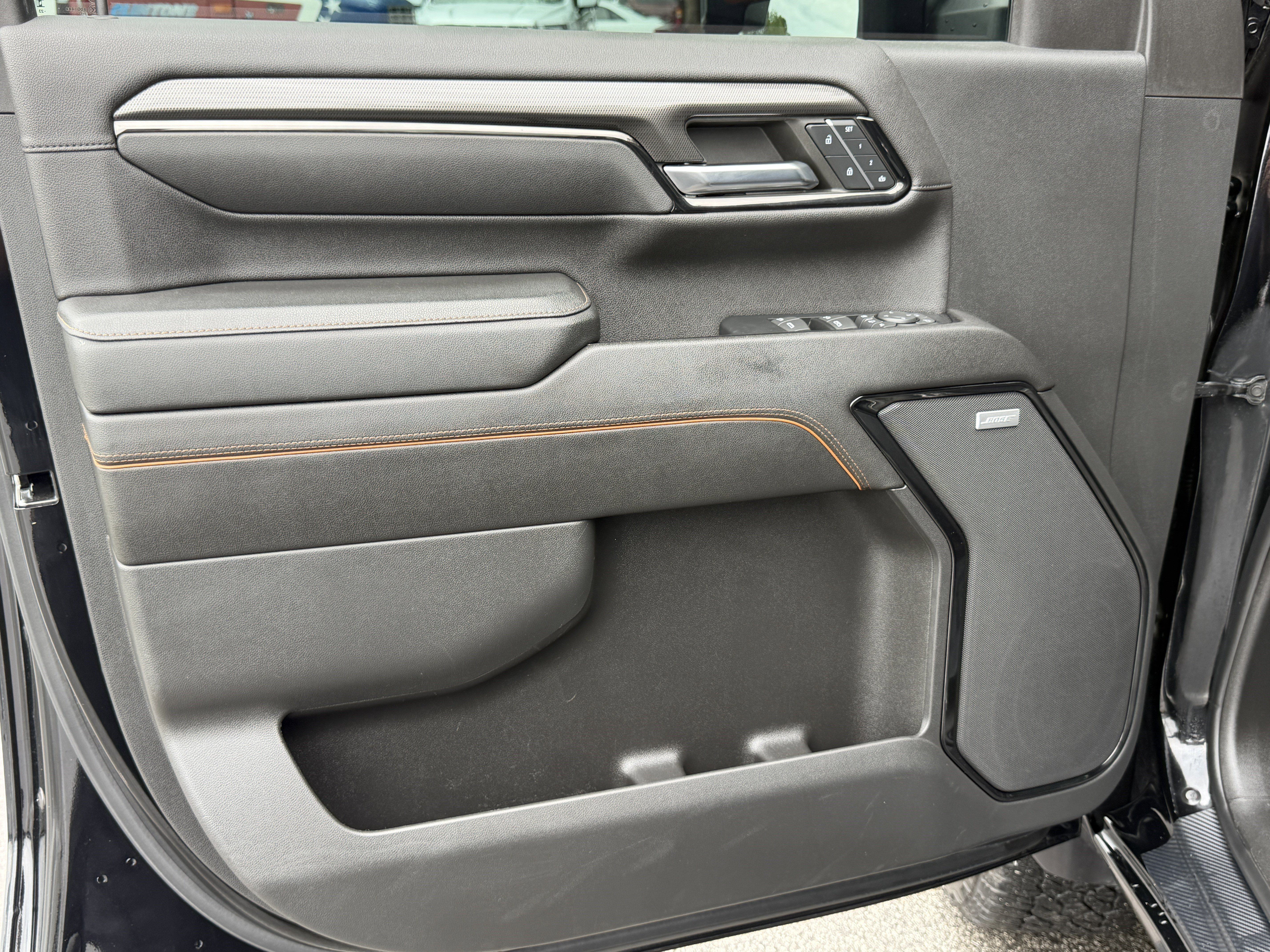 Used 2024 GMC Sierra 2500 AT4 w/ AT4 Premium Plus Package AWD/4WD image 15