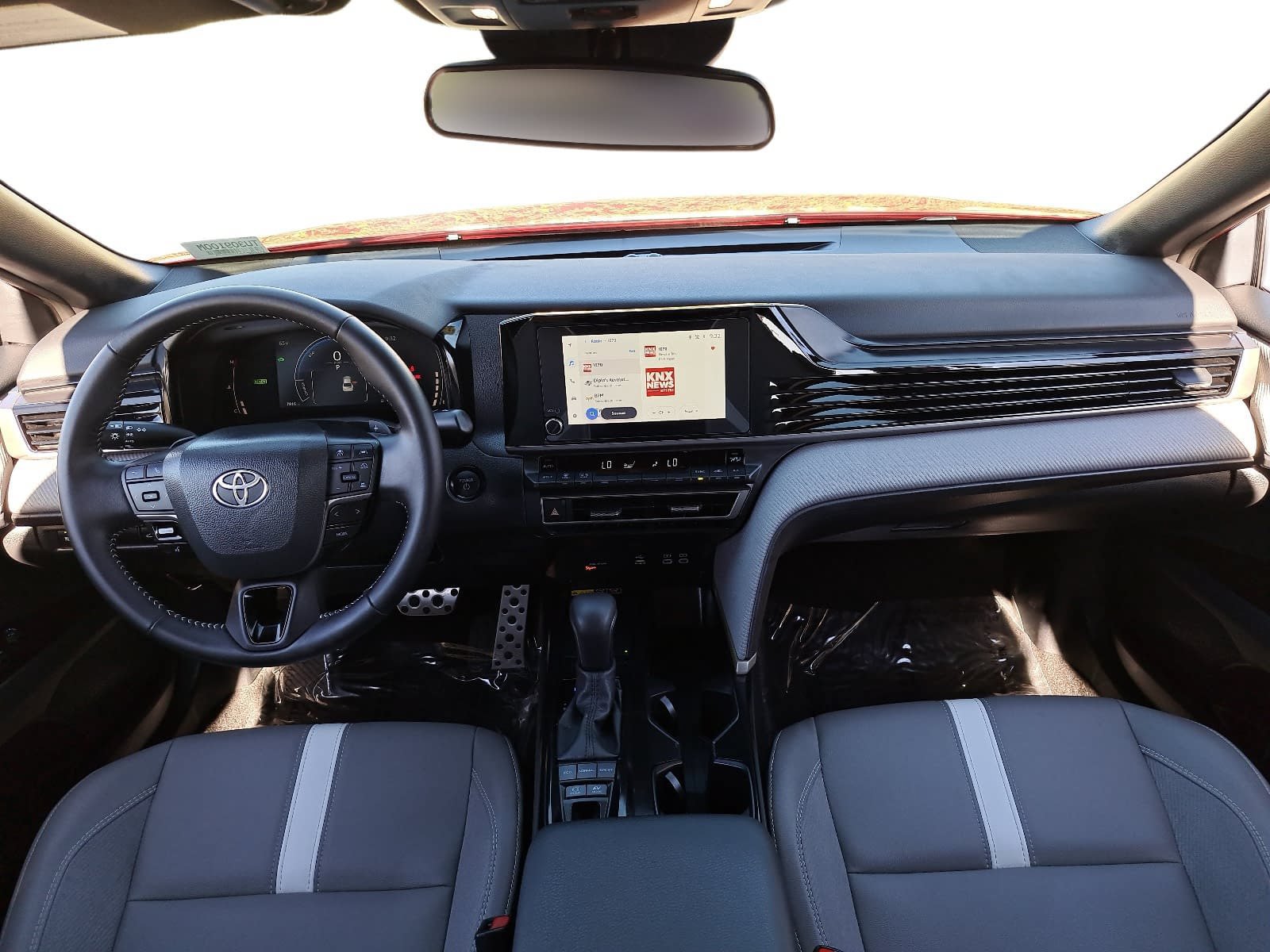 Used 2026 Toyota Camry SE FWD image 9