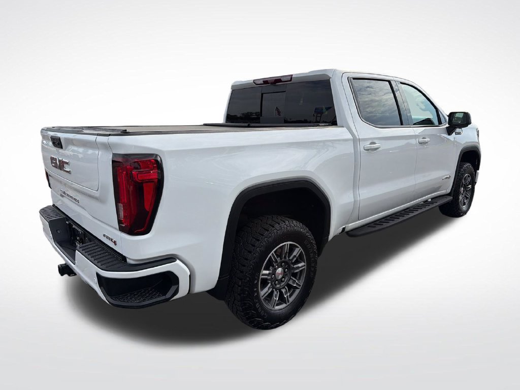 Used 2024 GMC Sierra 1500 AT4 w/ Technology Package AWD/4WD image 8