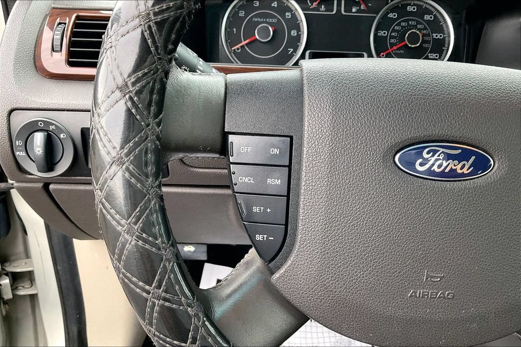 Used 2008 Ford Taurus SEL FWD image 12