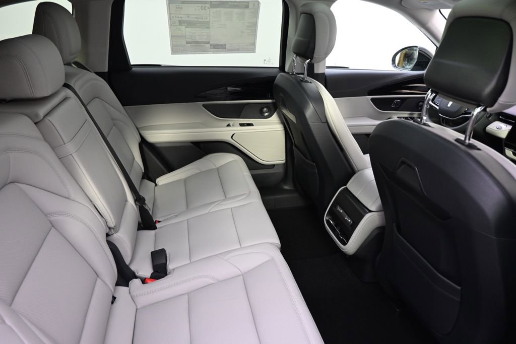 New 2026 Lincoln Nautilus Premier w/ Equipment Group 102A AWD/4WD image 18