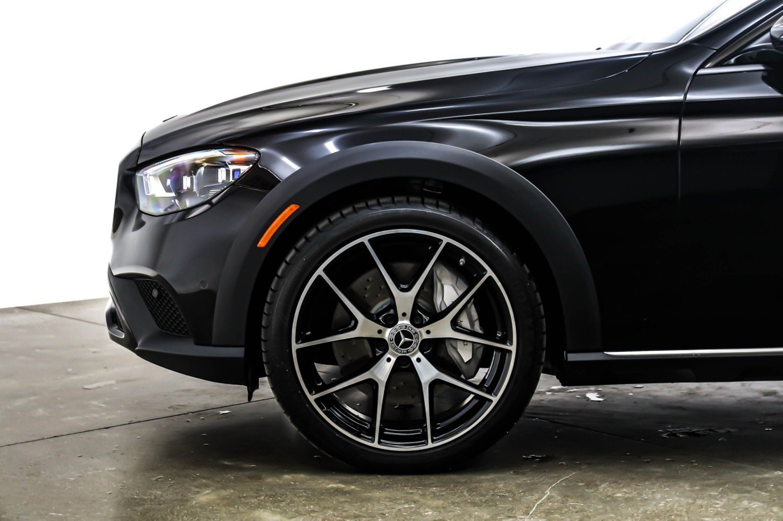 Certified 2022 Mercedes-Benz E 450 4MATIC All-Terrain Wagon image 11