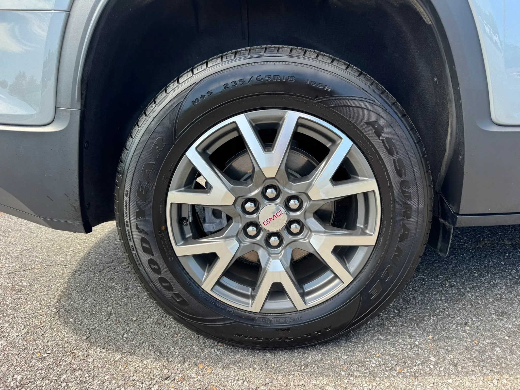 Used 2023 GMC Acadia SLE AWD/4WD image 13