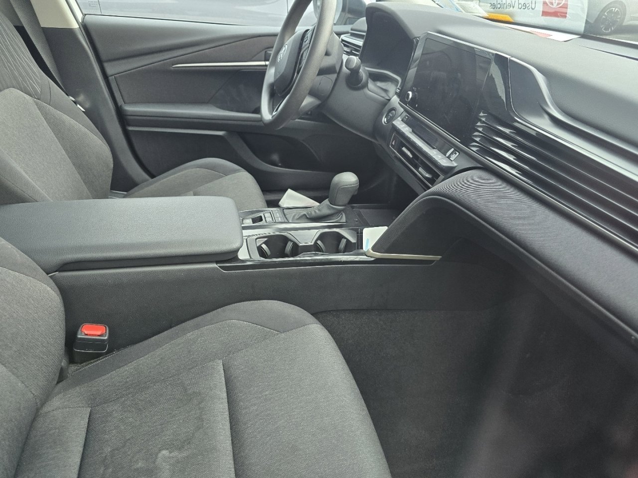 Used 2025 Toyota Camry LE image 14