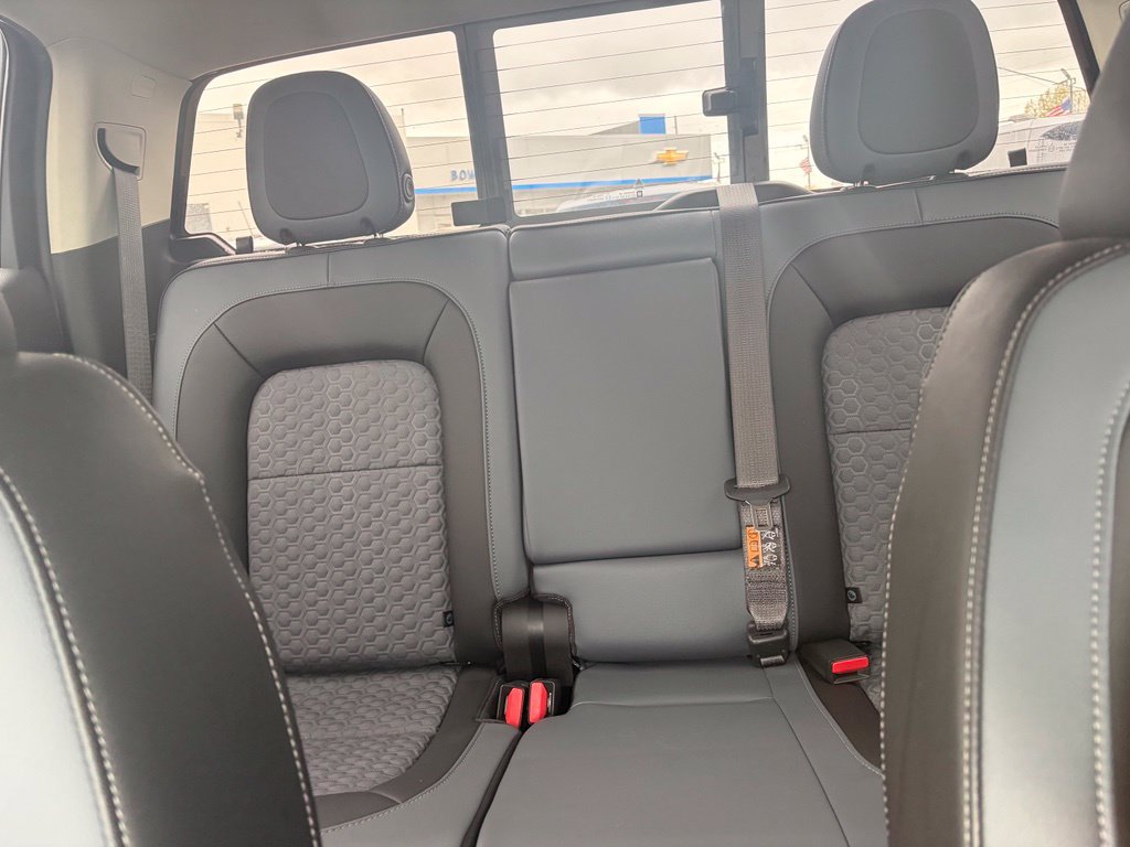 Used 2019 Chevrolet Colorado Z71 AWD/4WD image 16