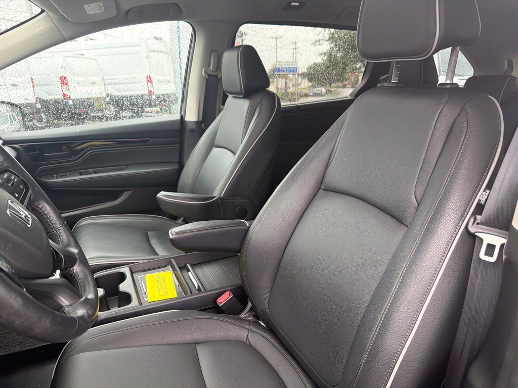 Used 2025 Honda Odyssey Touring image 9