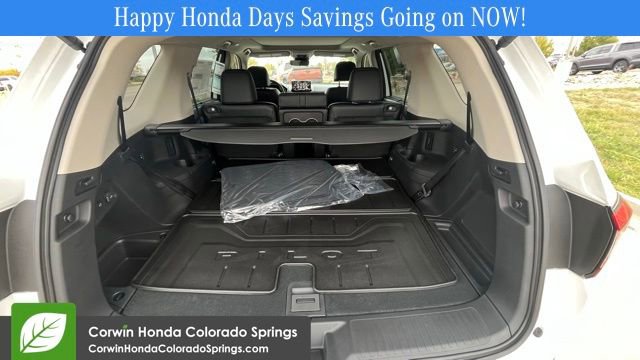 New 2025 Honda Pilot Touring image 11