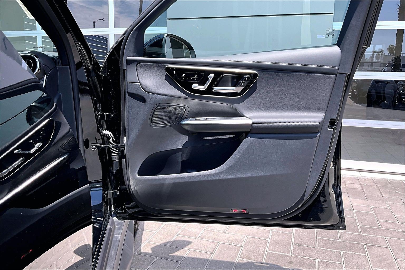 Used 2026 Mercedes-Benz GLC 300 image 24