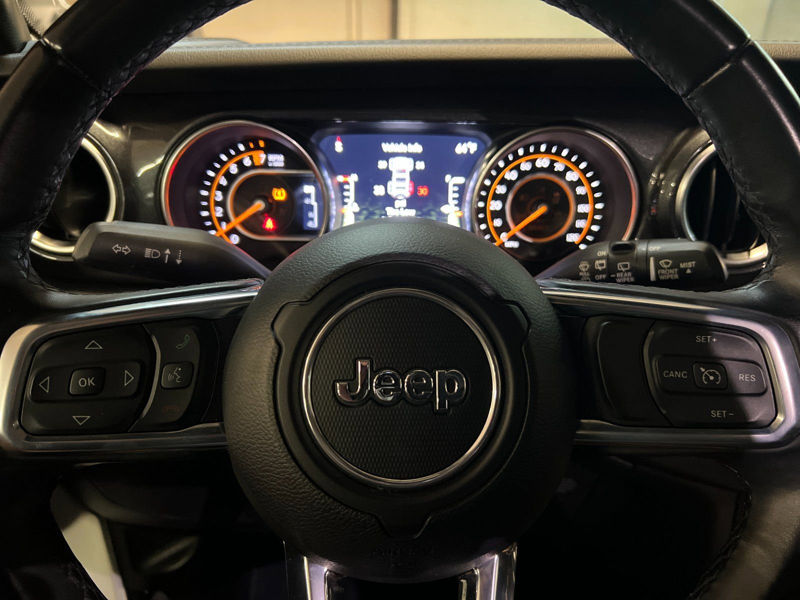 Used 2020 Jeep Wrangler Unlimited Sahara image 23