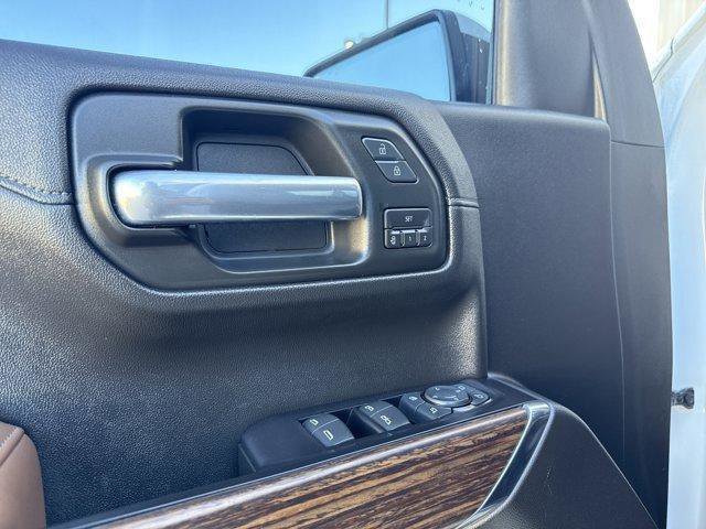 Used 2019 Chevrolet Silverado 1500 High Country w/ Technology Package image 19