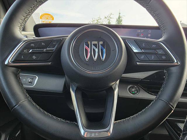 Used 2025 Buick Enclave Preferred AWD/4WD image 23