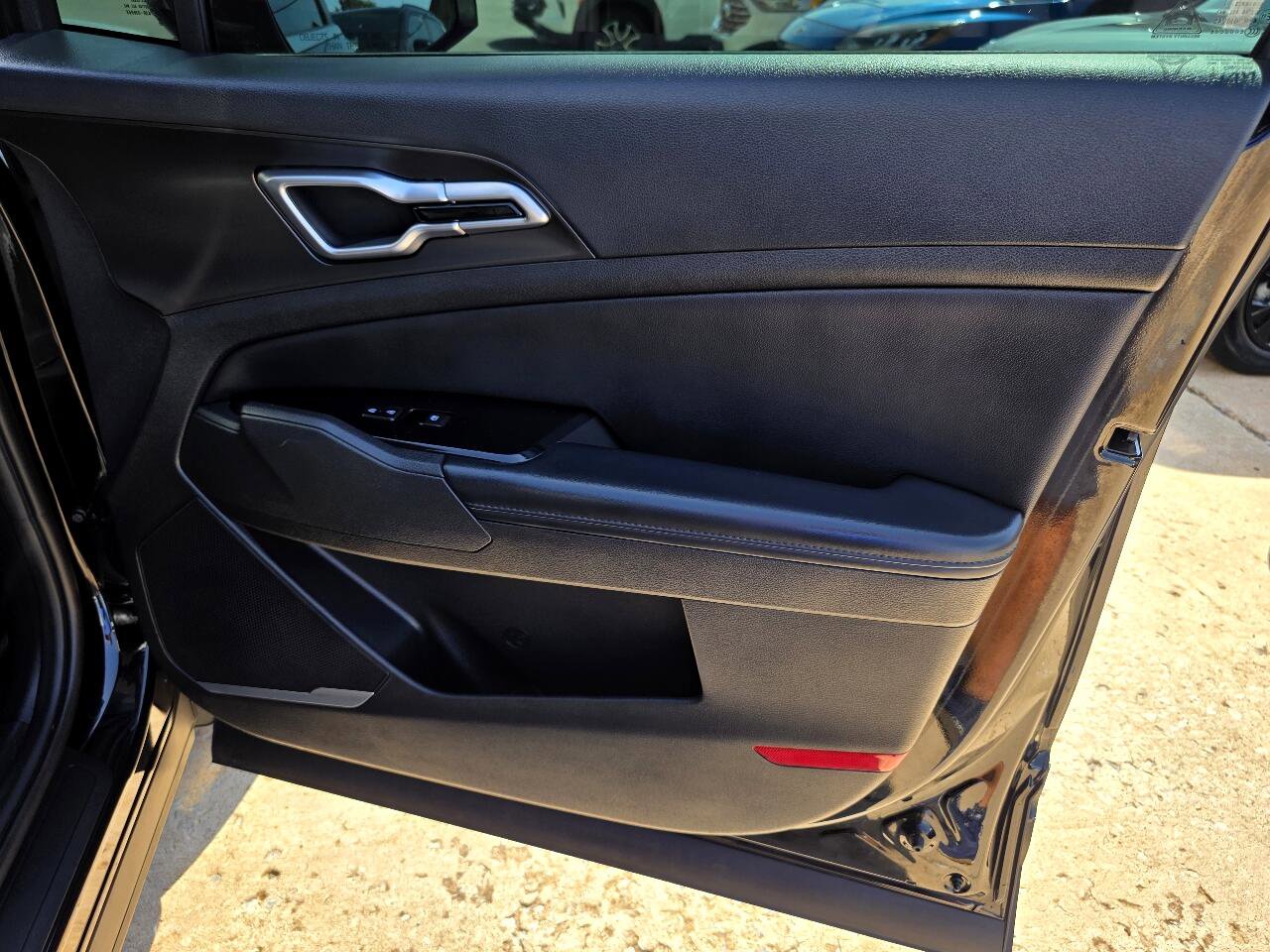 Used 2024 Kia Sportage EX image 17