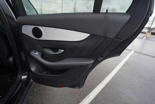 Used 2022 Mercedes-Benz GLC 300 image 24