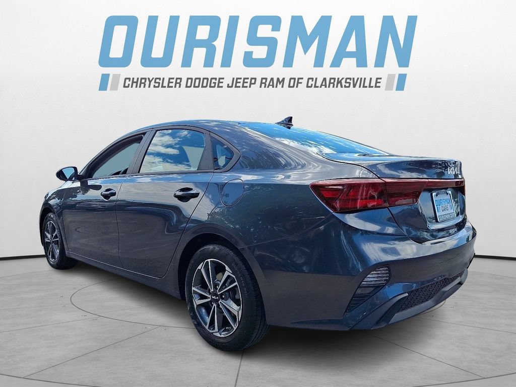 Used 2023 Kia Forte LXS FWD image 4