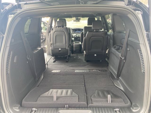 New 2026 Chrysler Voyager LX FWD image 13