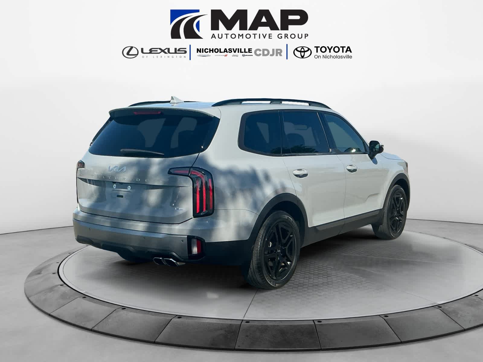 Used 2023 Kia Telluride SX X-Line AWD/4WD image 5