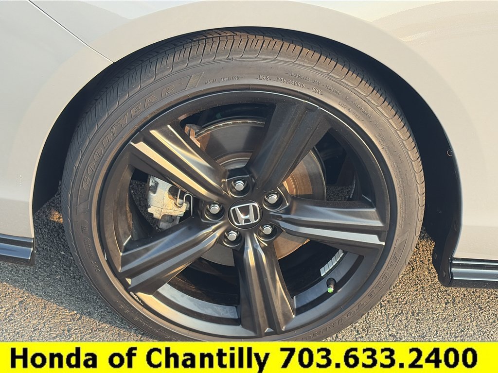 Used 2023 Honda Accord Sport image 28