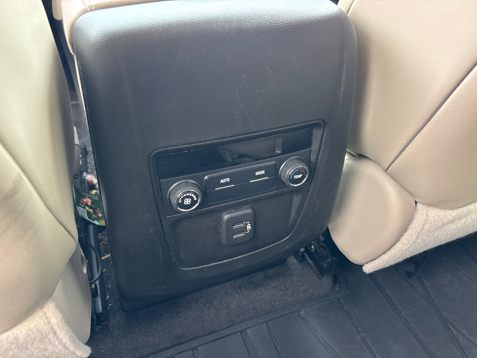 Used 2019 Buick Enclave Essence AWD/4WD image 30