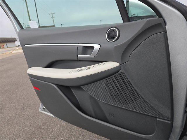 Certified 2024 Hyundai Sonata SEL w/ Convenience Package image 22