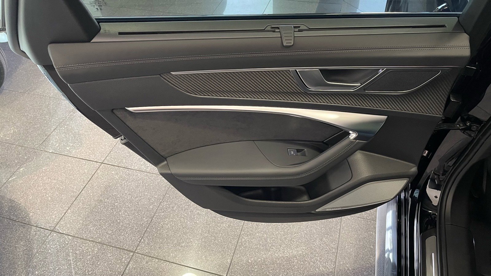 Used 2024 Audi RS 6 performance w/ Matte Carbon Package AWD/4WD image 33