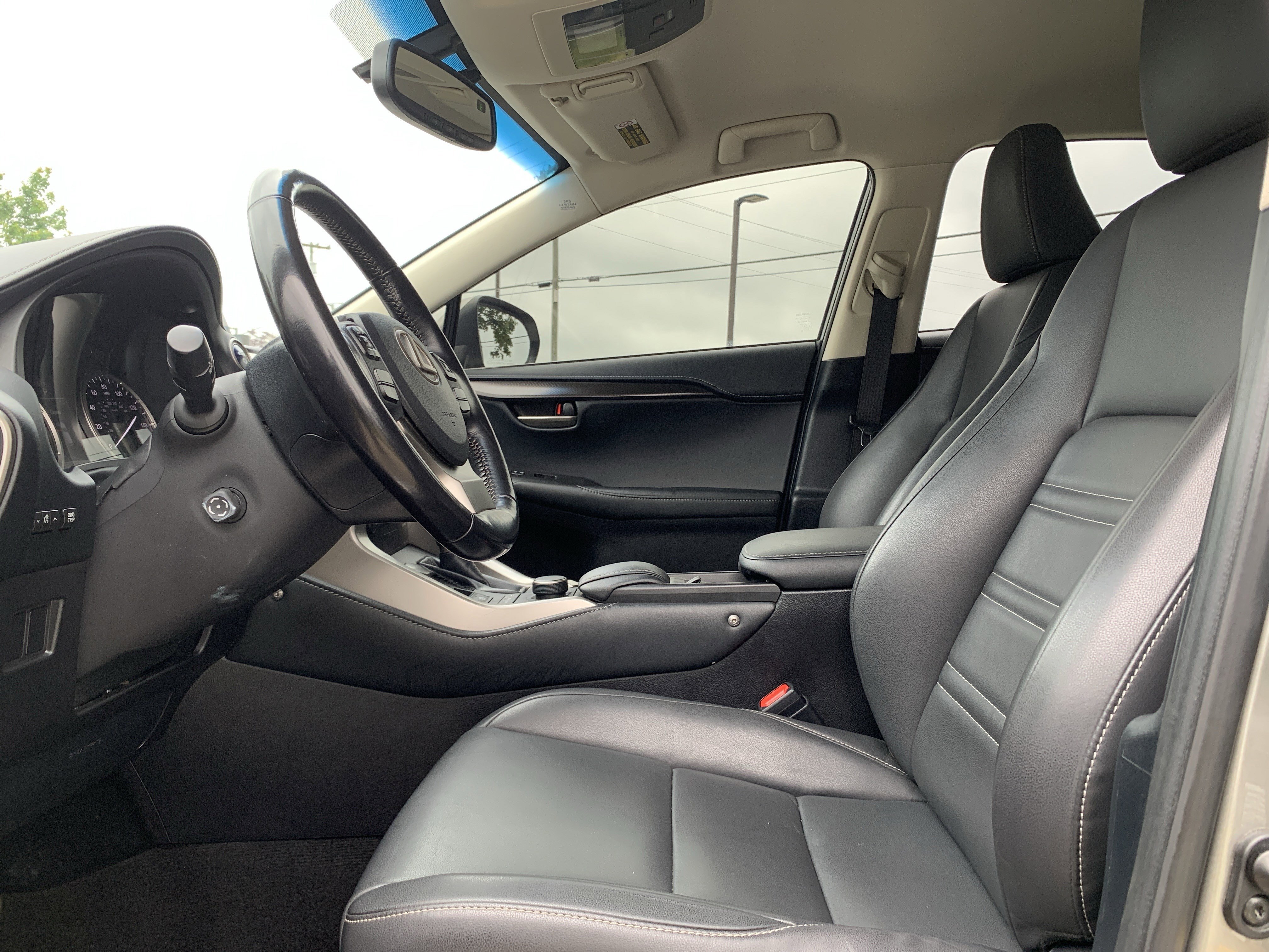 Used 2015 Lexus NX 300h FWD w/ Comfort Package image 16